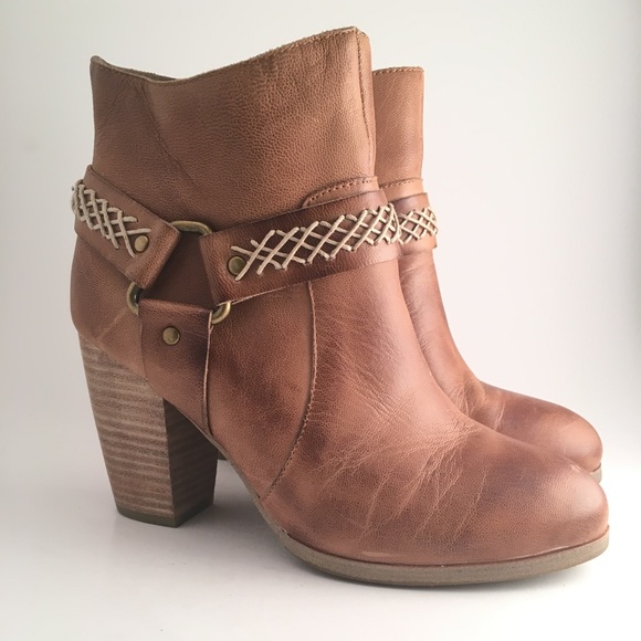 Antelope Shoes - Antelope 732 Leather Ankle Booties ✨🌸🌺✨